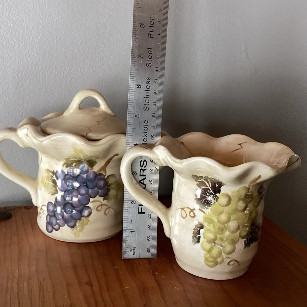 TUSCANY HAND PAINTED CABERNET GRAPEVINE CERAMIC SAUCE/CHEESE CREAM/SUGAR SERVER
